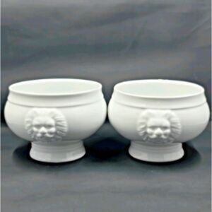 Sur La Table Everyday Porcelain Lion Head Onion Soup Bowls Set of Two White 12oz